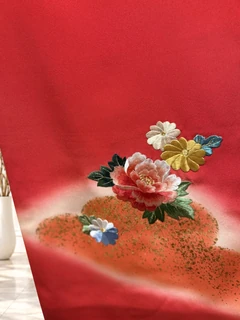 LG-UG04、袖の花柄